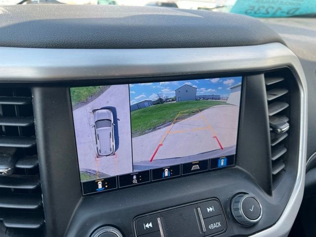 2023 GMC Acadia SLT