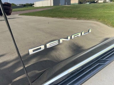 2025 GMC Yukon XL Denali