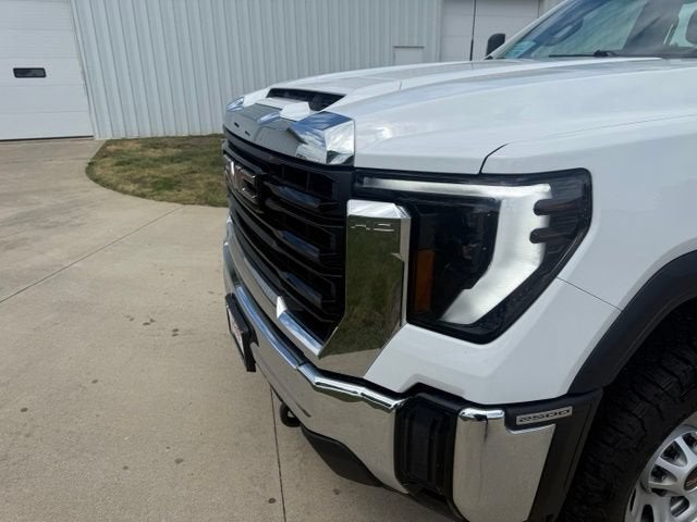 2024 GMC Sierra 2500 HD Pro