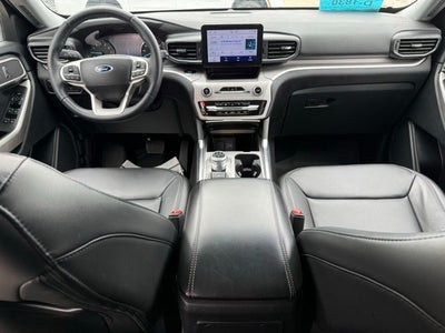 2023 Ford Explorer XLT 202A