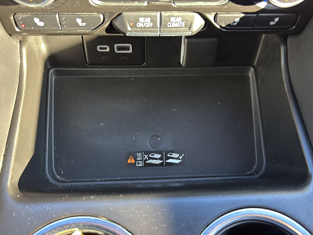 2022 Chevrolet Suburban RST