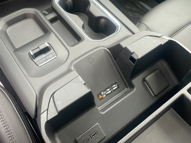 2024 GMC Sierra 2500HD Denali