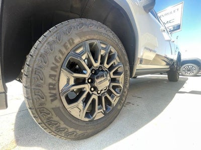 2025 GMC Sierra 2500HD AT4