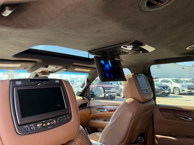 2017 Cadillac Escalade Platinum Edition