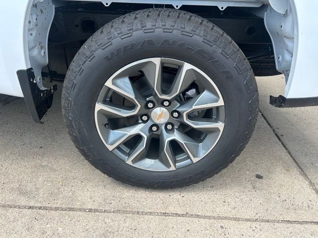2026 Chevrolet Silverado 1500 LT LT1