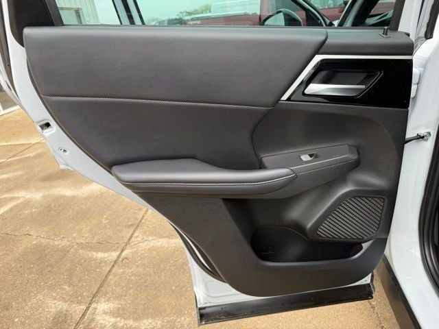 2023 Mitsubishi Outlander SE Black Edition