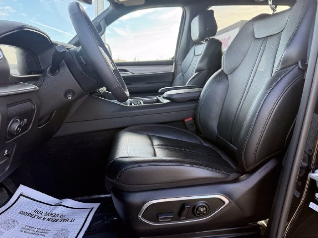 2025 Jeep Wagoneer L Base