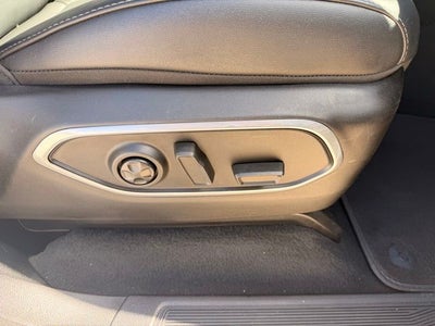 2025 Jeep Wagoneer Base