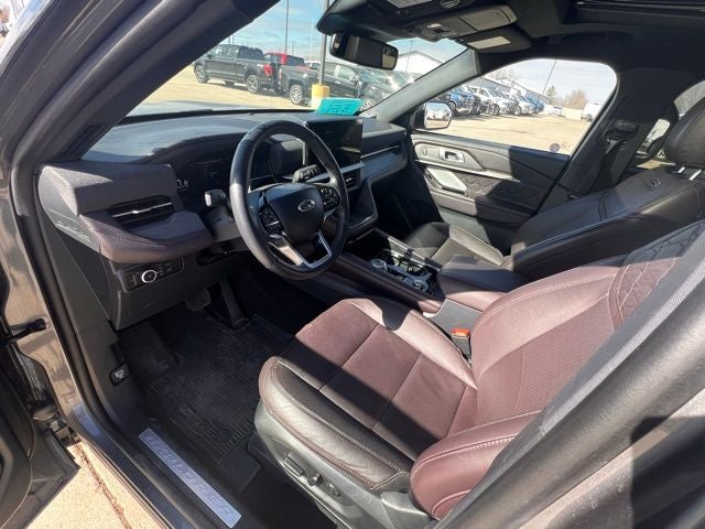 2025 Ford Explorer Platinum