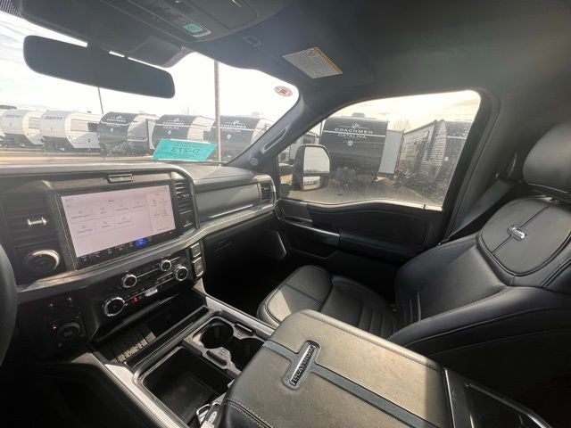 2025 Ford F-250SD Platinum 6 3/4 Ft Box