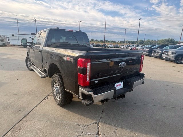 2025 Ford F-350SD Lariat