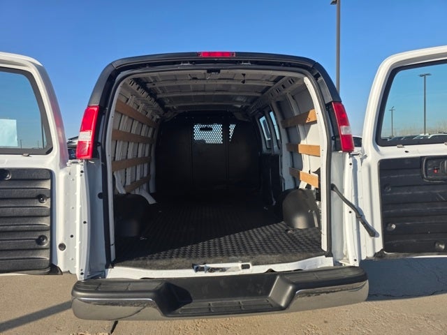 2024 Chevrolet Express 2500 Work Van Cargo