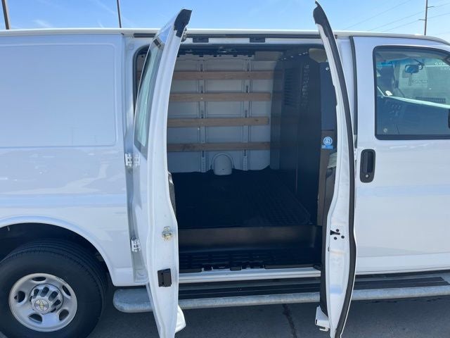 2024 Chevrolet Express 2500 Work Van Cargo
