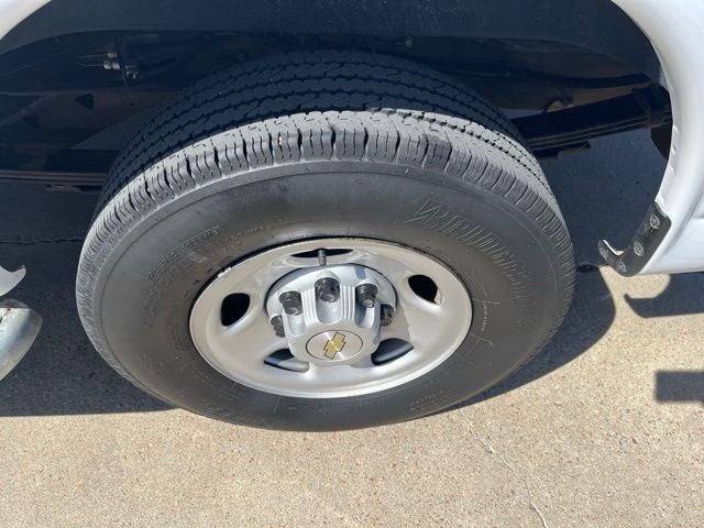 2024 Chevrolet Express 2500 Work Van Cargo