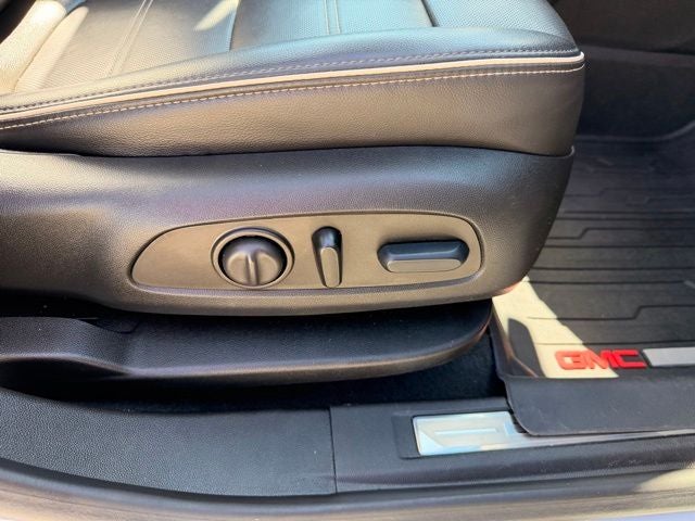 2023 GMC Acadia Denali Ultimate