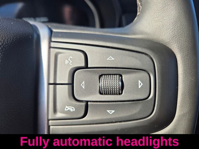 2024 GMC Yukon SLT Luxury Package