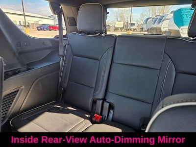 2024 GMC Yukon SLT Luxury Package