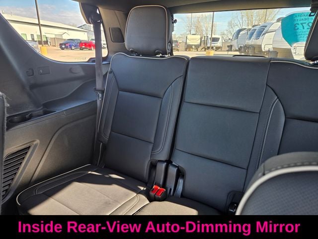 2024 GMC Yukon SLT Luxury Package