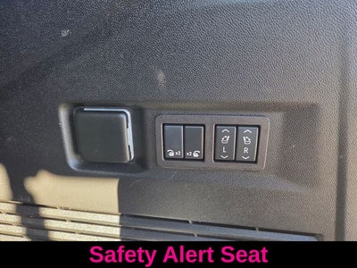 2024 GMC Yukon SLT Luxury Package
