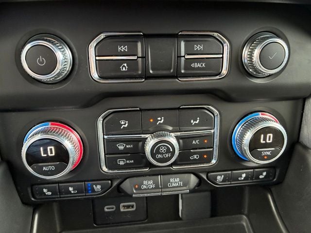 2024 GMC Yukon XL SLT