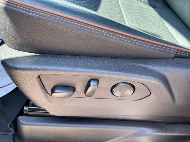2025 GMC Yukon XL AT4
