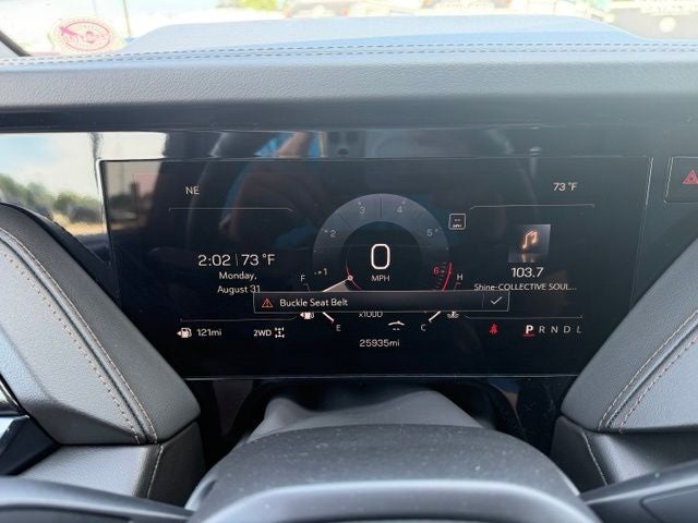 2025 GMC Yukon XL AT4