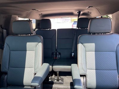 2025 GMC Yukon XL AT4