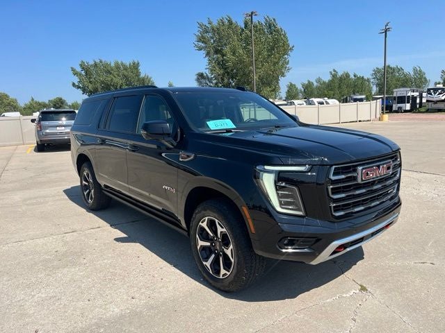 2025 GMC Yukon XL AT4