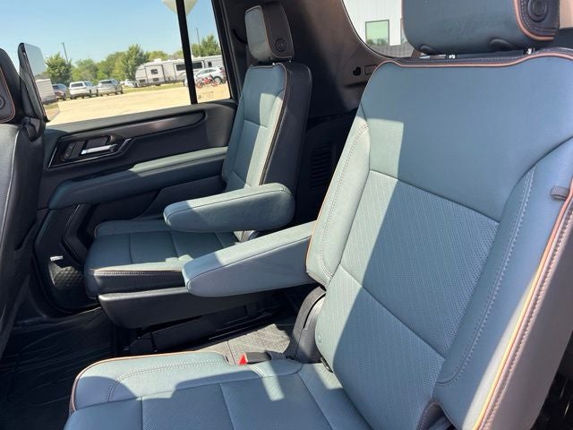 2025 GMC Yukon XL AT4