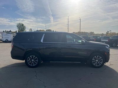 2023 Chevrolet Suburban LT