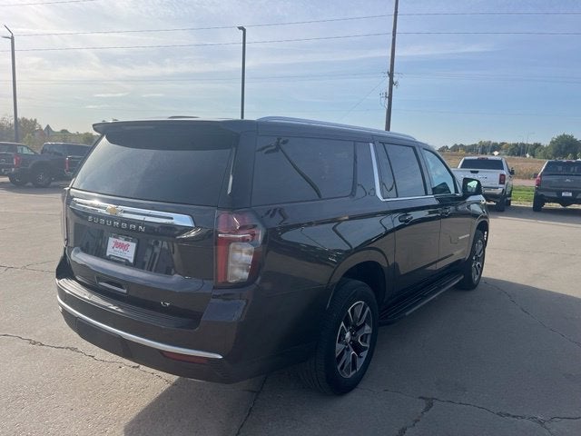 2023 Chevrolet Suburban LT