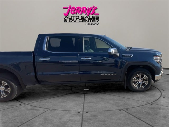 2022 GMC Sierra 1500 SLT Short Box