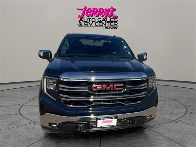 2022 GMC Sierra 1500 SLT Short Box