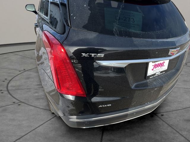 2017 Cadillac XT5 Platinum