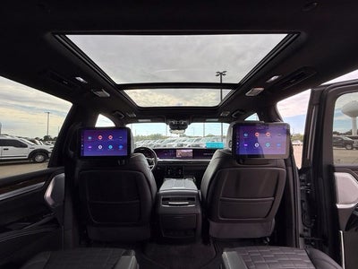 2026 Cadillac Escalade ESV Platinum Edition