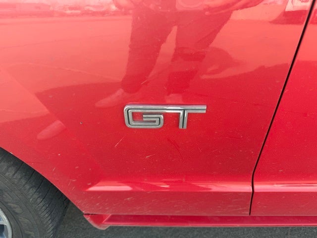 2005 Ford Mustang GT Premium