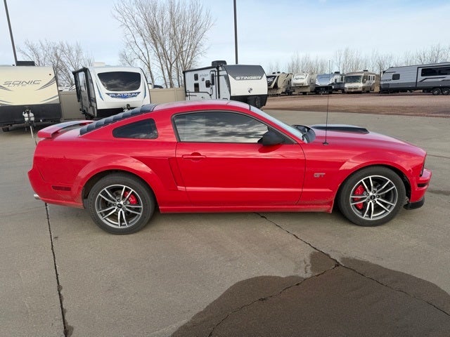 2005 Ford Mustang GT Premium