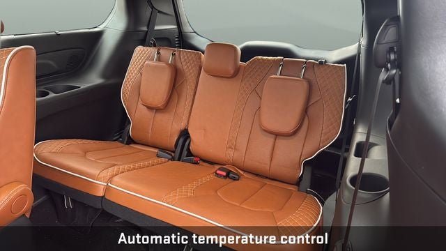 2024 Chrysler Pacifica Hybrid Pinnacle