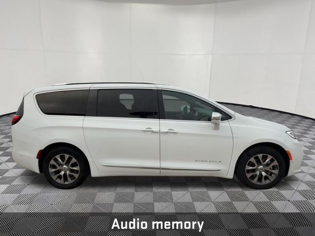 2024 Chrysler Pacifica Hybrid Pinnacle