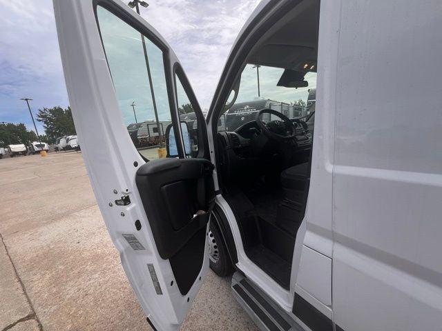 2025 RAM ProMaster 2500 Base