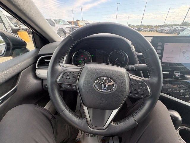 2022 Toyota Camry Hybrid SE