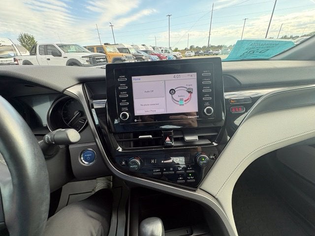 2022 Toyota Camry Hybrid SE