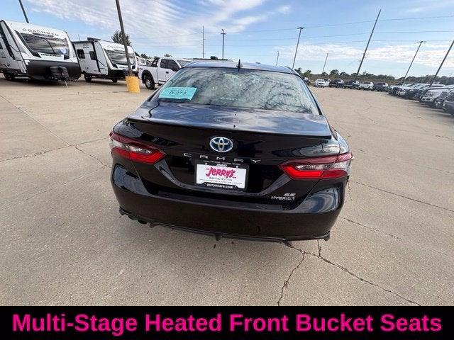 2022 Toyota Camry Hybrid SE