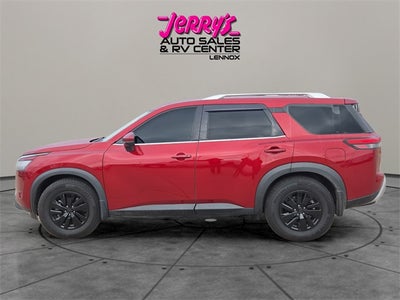 2023 Nissan Pathfinder SL