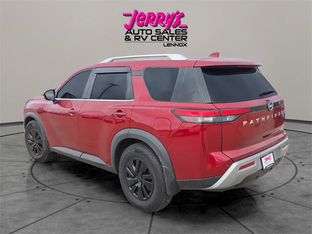 2023 Nissan Pathfinder SL