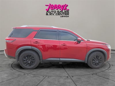 2023 Nissan Pathfinder SL