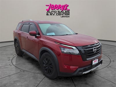 2023 Nissan Pathfinder SL