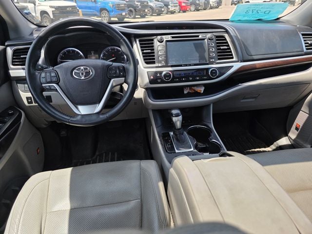 2016 Toyota Highlander Base