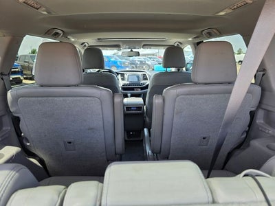 2016 Toyota Highlander Base