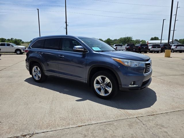 2016 Toyota Highlander Base